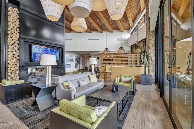 Building Photo - 5854 S Del Rancho