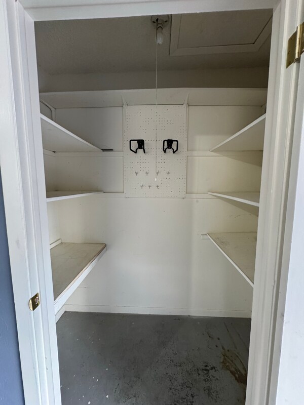 Building Photo - 6900 Escondido Dr