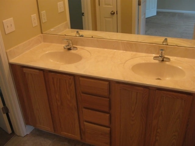 Building Photo - 216 Haywood Ln