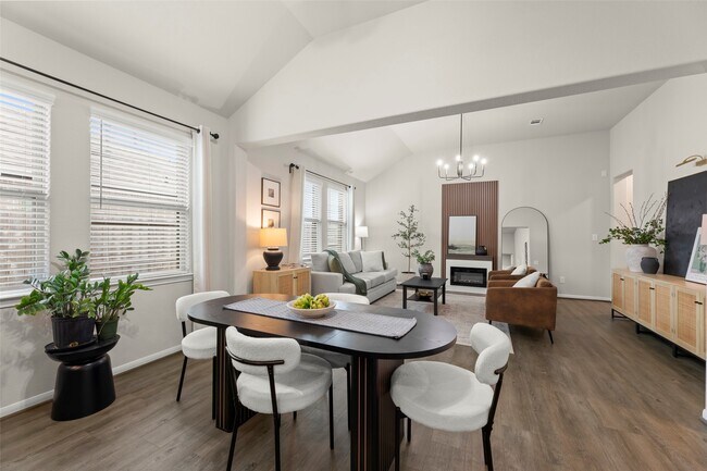 Building Photo - 14911 Spg Frst Ln