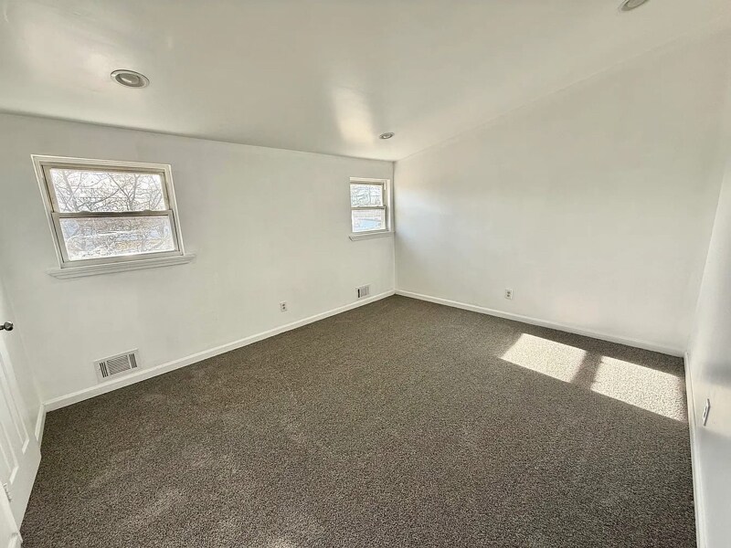 Building Photo - 6 Citadel Ave