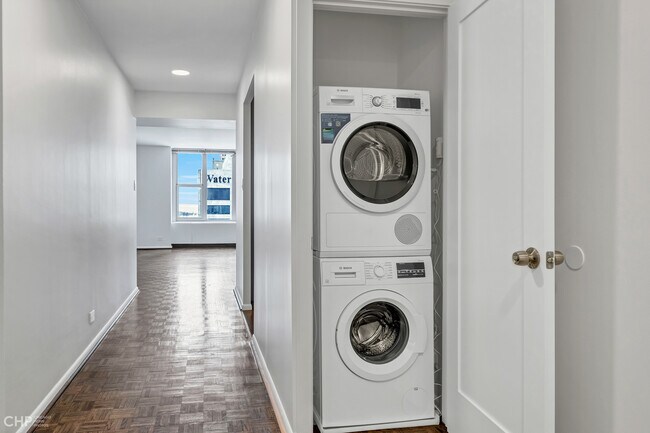 Building Photo - 777 N Michigan Ave