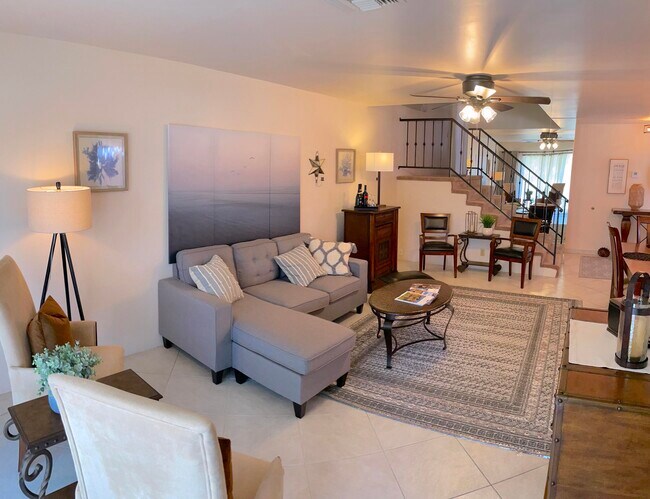 Building Photo - 494 East Cll Begonia-