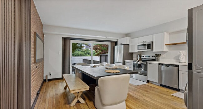 Building Photo - 3590 Water St NW