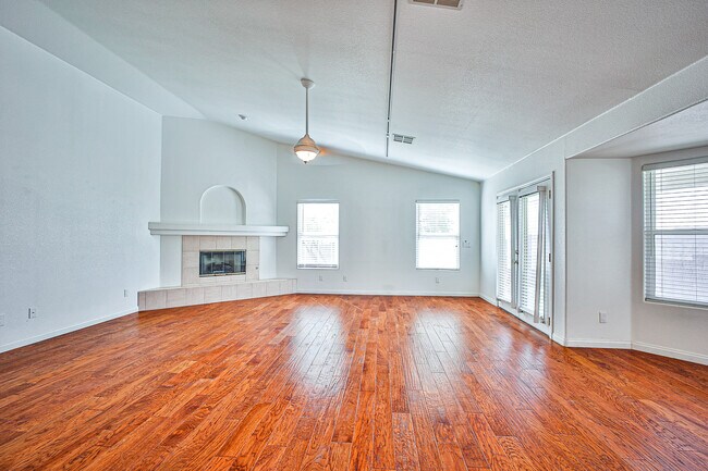 Building Photo - 6025 Egan Crest Dr