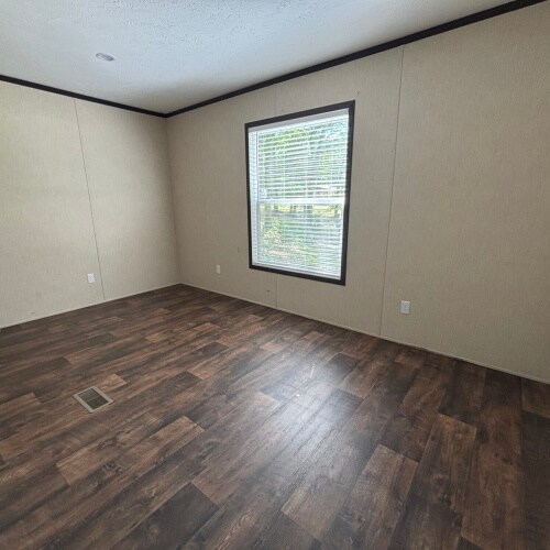 Building Photo - 102 Falcon Dr