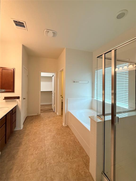 Building Photo - 1140 Yellow Iris Rd