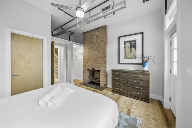 Building Photo - 122 W Elder St