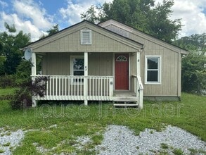 Building Photo - 67 Madrid Ln