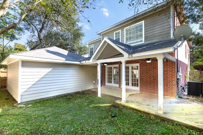 Building Photo - 4418 Jane St