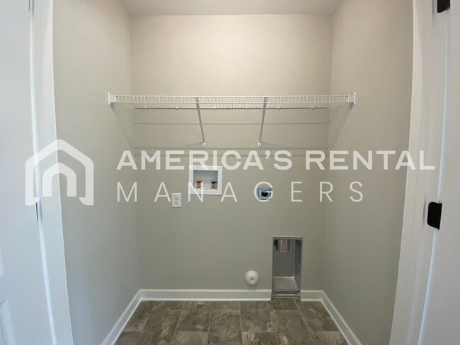 Building Photo - MOVE IN SPECIAL!!! - Home for Rent in Talladega, AL!!! - Sign a lease by 5/15/26 to receive a $25...