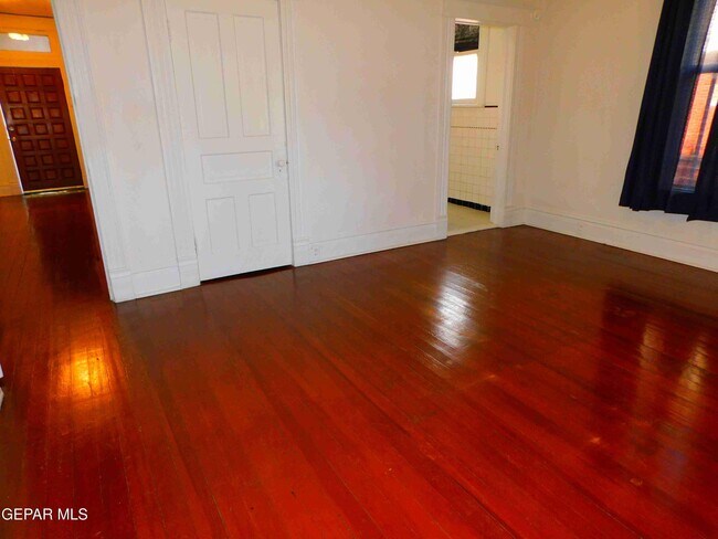 Building Photo - 1024 Upson Dr