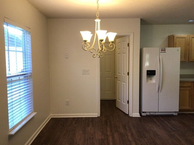Building Photo - 4987 Harthill Ave