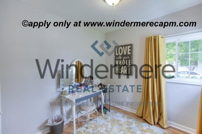 Building Photo - Charming Updated Home in Desirable Colonial Heights – Prime Location!