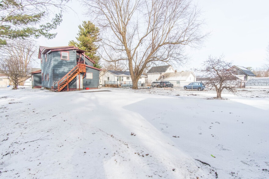 Building Photo - 820 Mill St