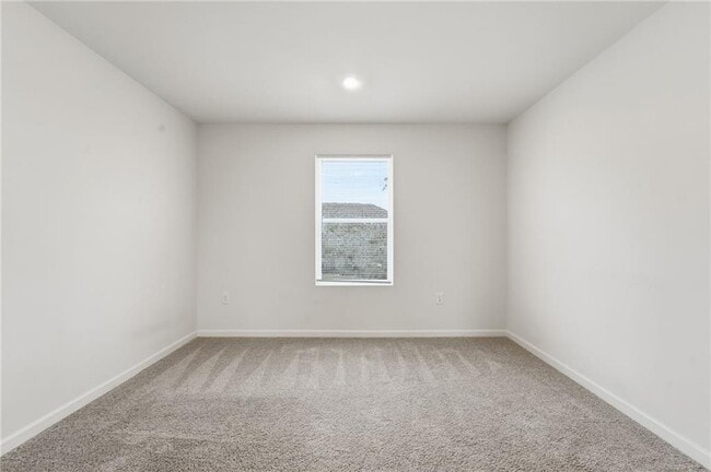 Building Photo - 564 Pemberton St