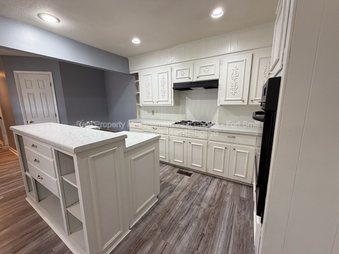 Building Photo - 1901 S 72nd St