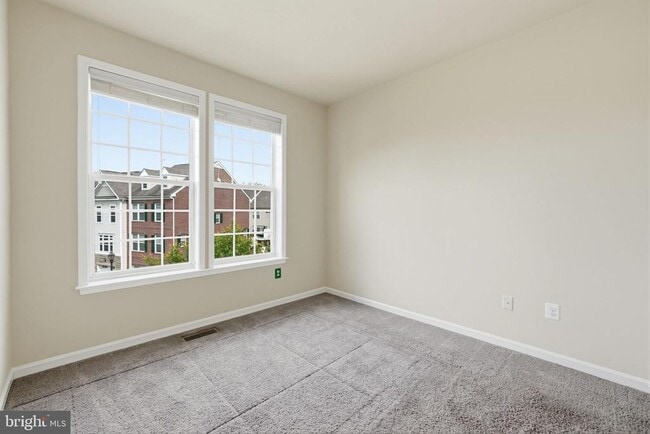 Building Photo - 4827 Forest Pines Dr