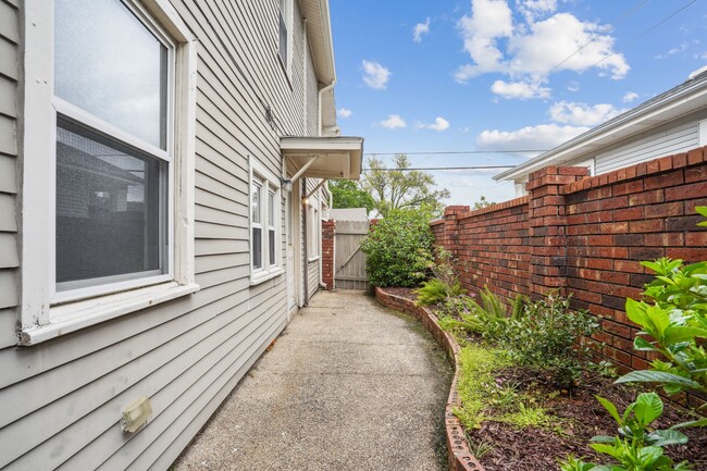 Building Photo - 312 Elmeer Ave