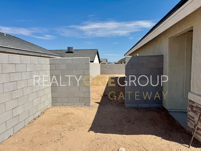 Building Photo - Brand New 3 bedroom home with 2 car garage...