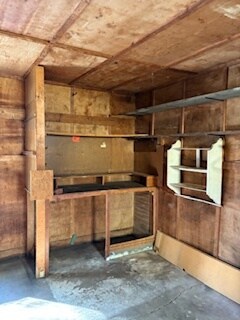 Garage Work Bench - 816 Logan Ave