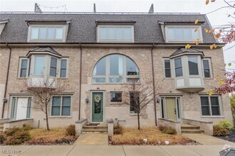 Building Photo - 29 Ashbourne Dr