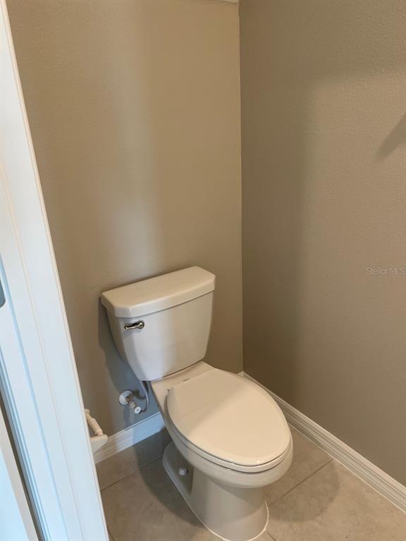 Building Photo - 580 Royal Empress Dr