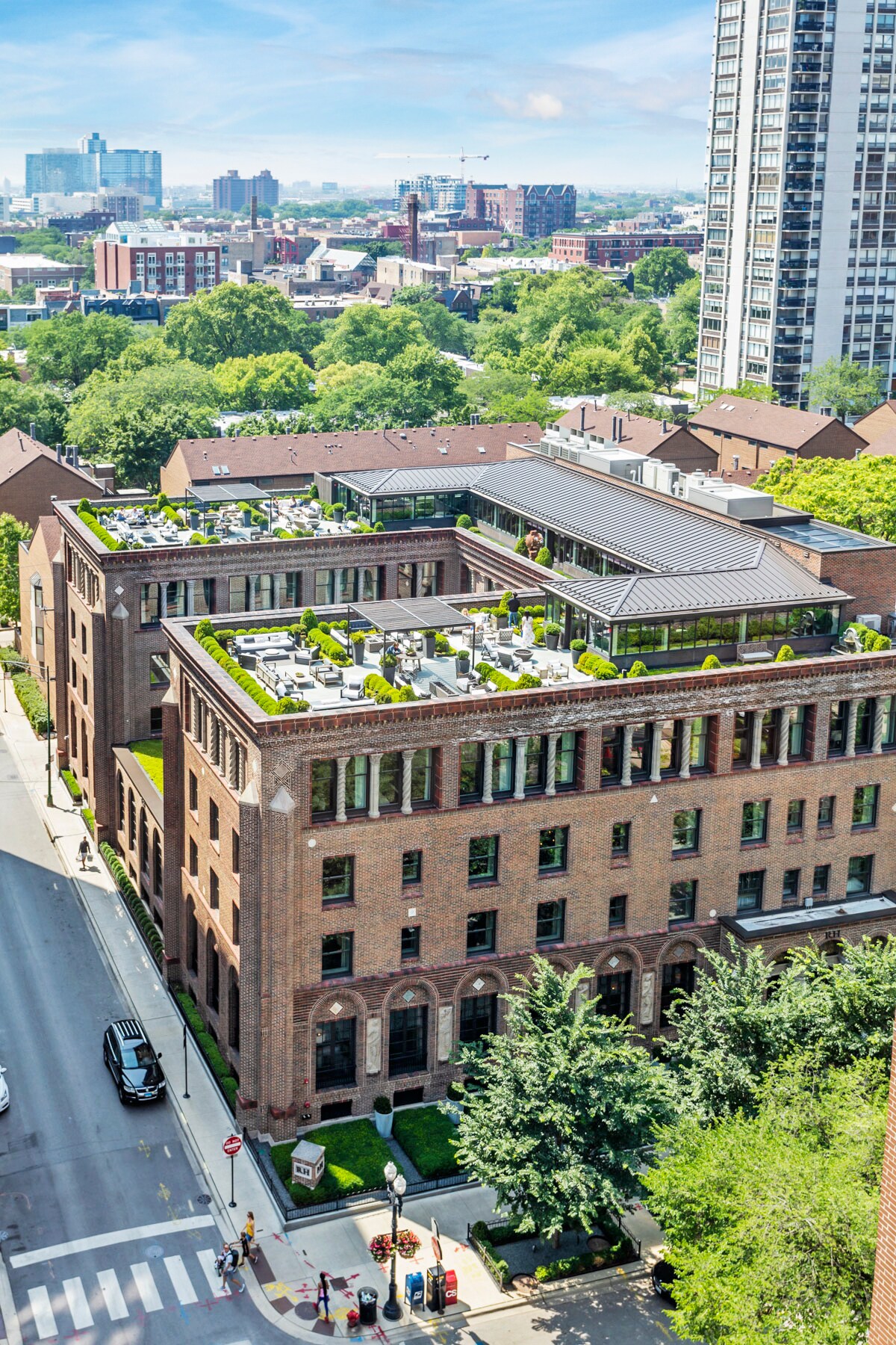 View - 21 W Goethe St