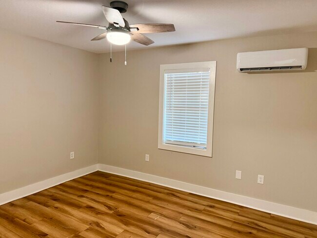 Building Photo - 3019 Magnolia Pl