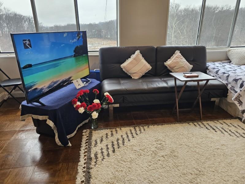 Building Photo - 6631 Wakefield Dr