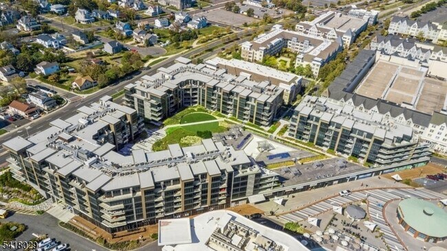 Building Photo - 30 Melrose Terrace