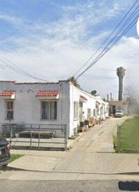 Building Photo - 706 S Burger Ave
