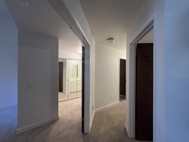 Building Photo - Beautiful Condo in Villa Del Sol – 2 Beds,...