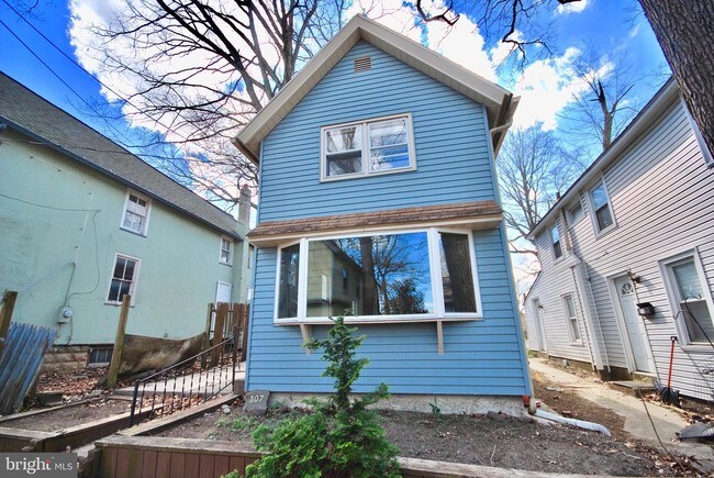 Building Photo - 107 9th Ave