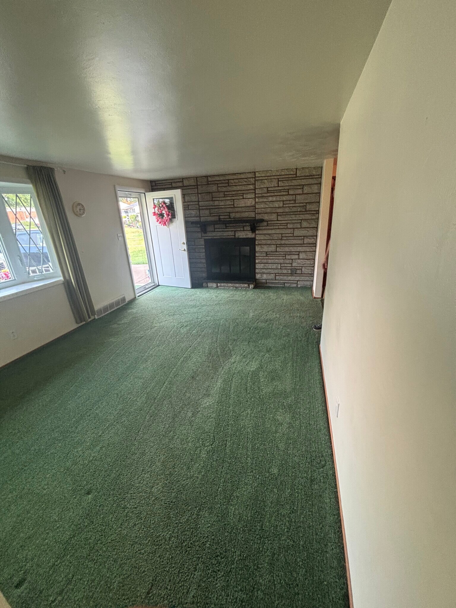 Building Photo - 225 Fairhaven Dr