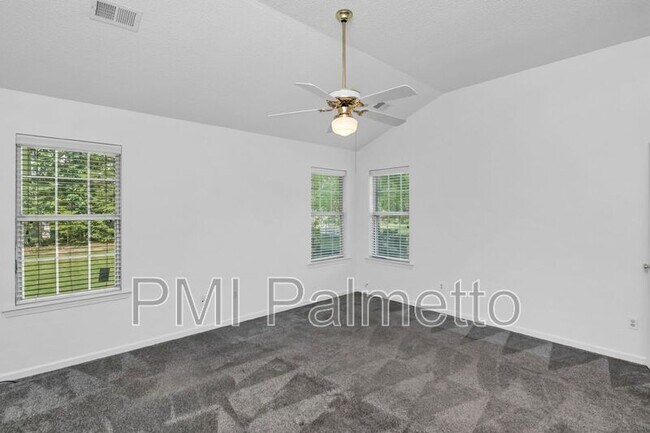 Building Photo - 212 Brookstone Way