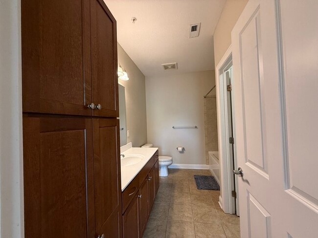 Building Photo - Charming 2 beds 2 baths in Columbus!