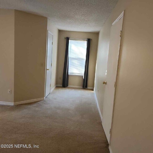 Building Photo - 2210 Captain Kidd Dr