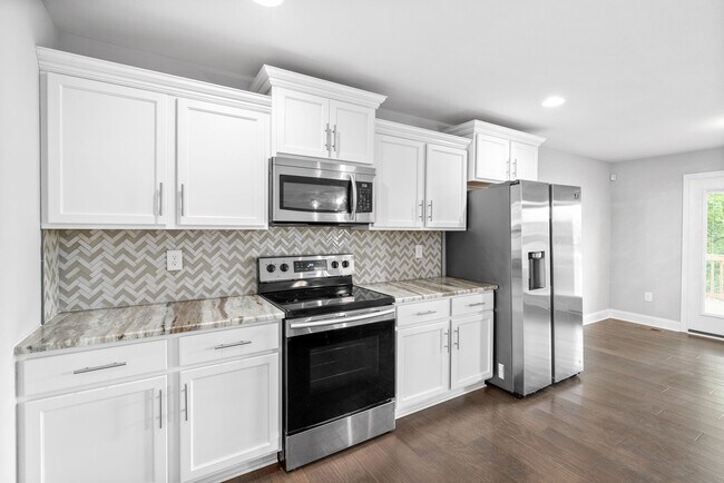 Building Photo - 3482 Southwood Dr