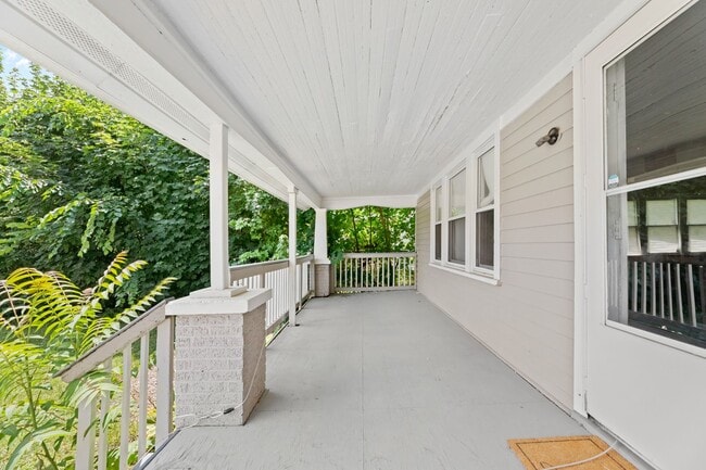 Building Photo - West Akron 3BR with Porch & Off-Street Par...