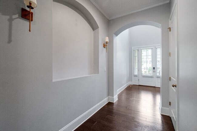 Building Photo - Stunning All-Brick Home in BridgeMill Community!
