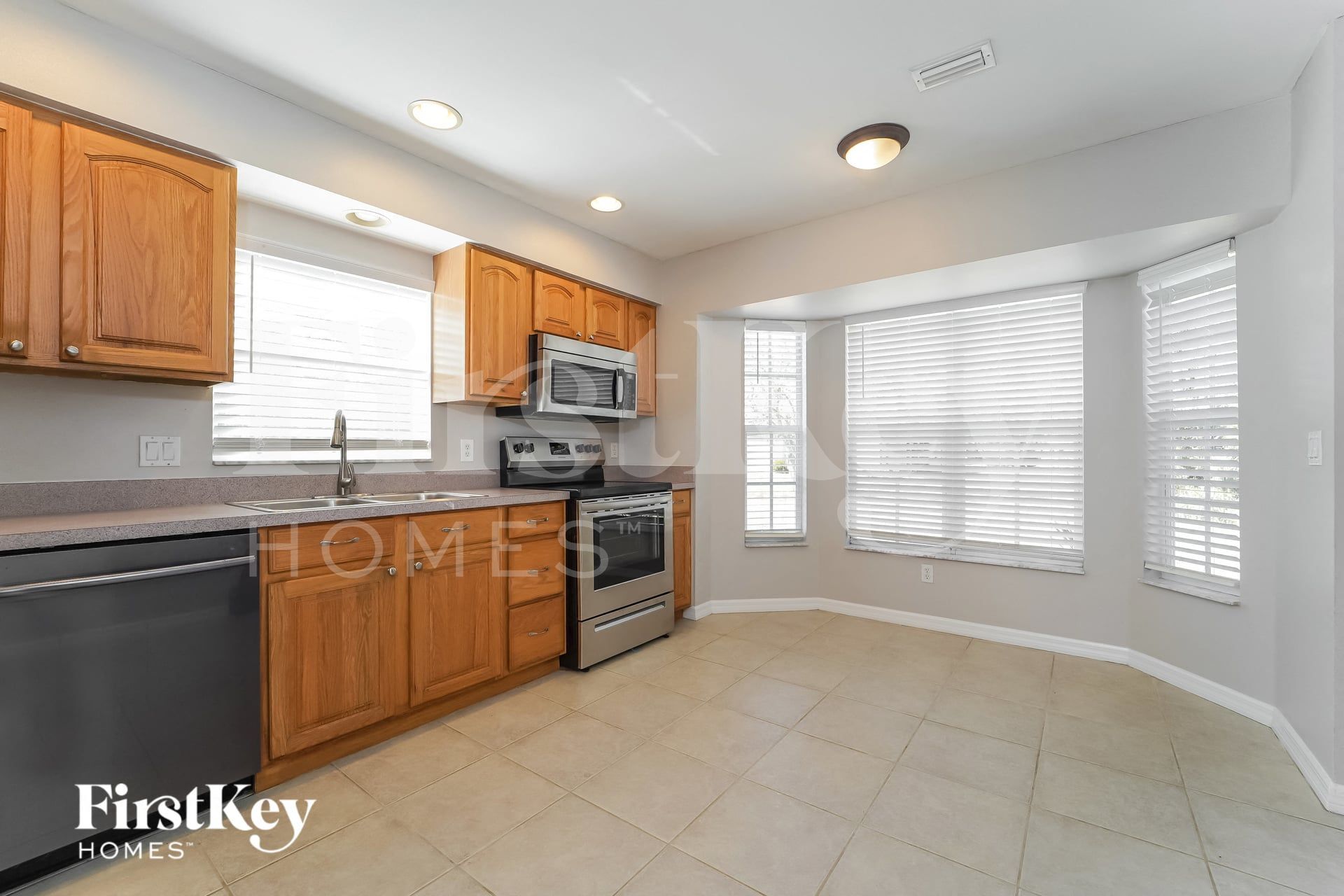 Building Photo - 3863 Atwater Dr
