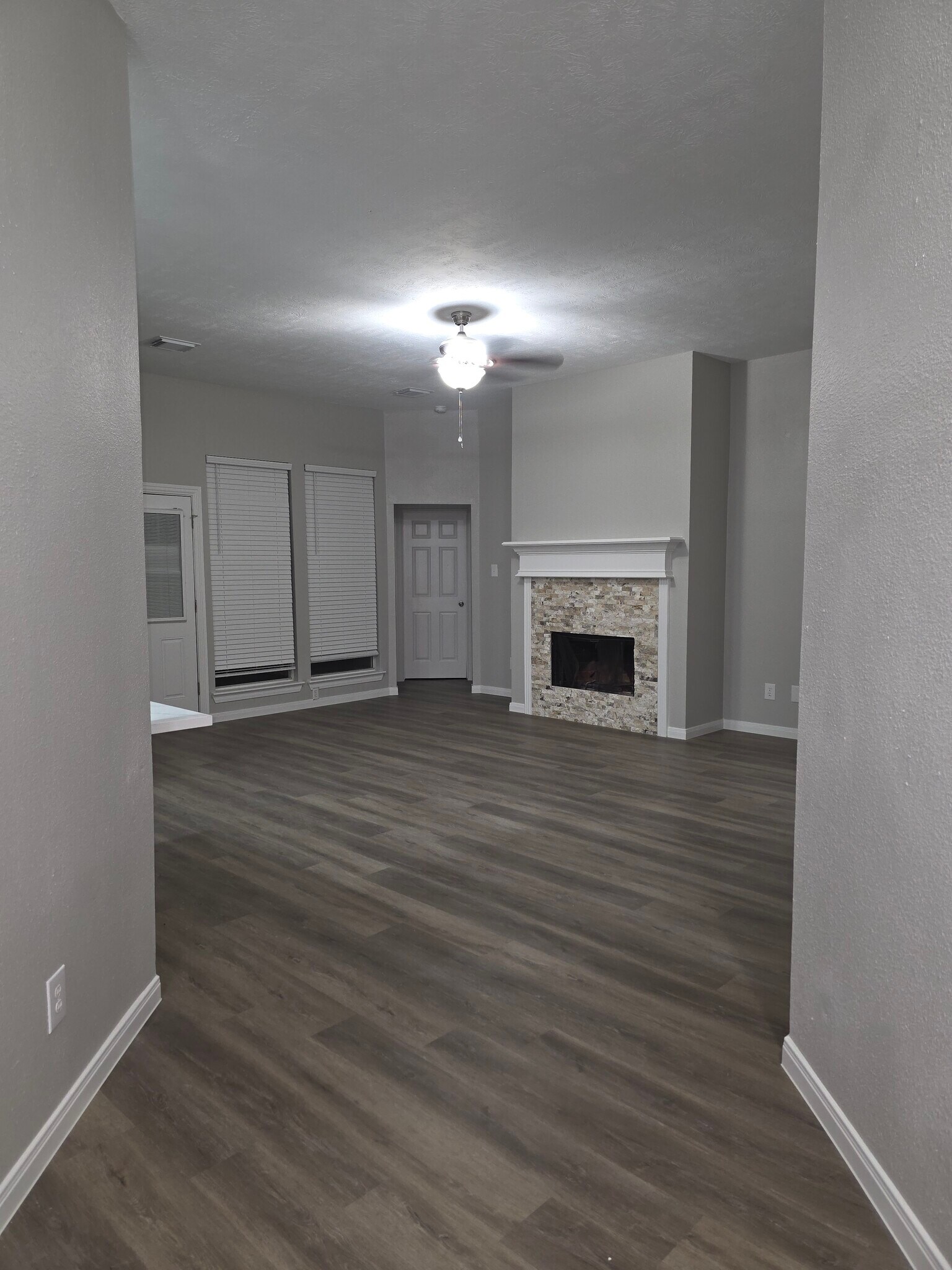 Living room - 15427 W Little York Rd