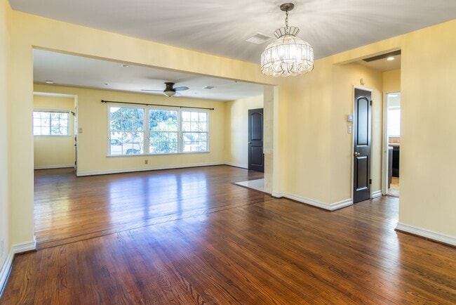 Building Photo - 6641 Murietta Ave