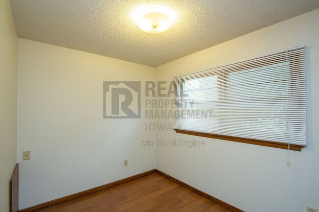 Building Photo - 207 Todd Cir