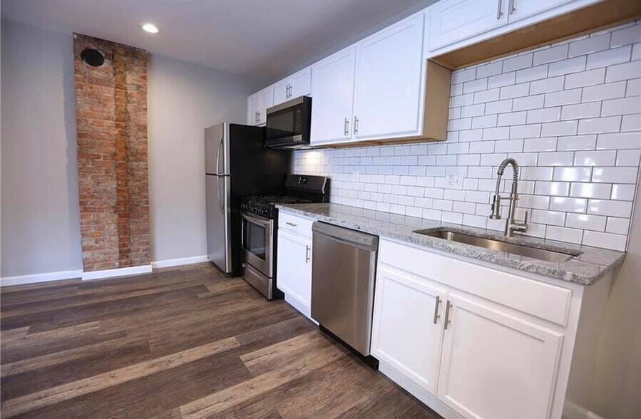 Building Photo - 1 Stebbins St