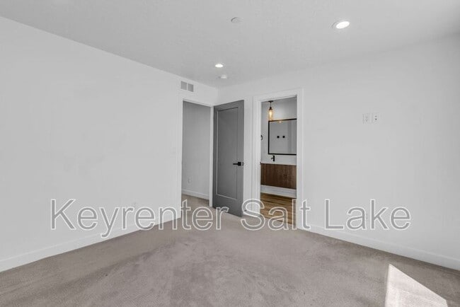 Building Photo - 230 W 1300 S St