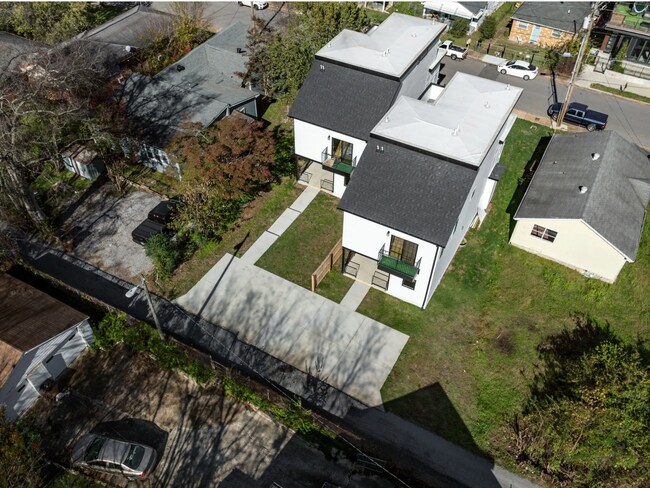Building Photo - 2805 Torbett St