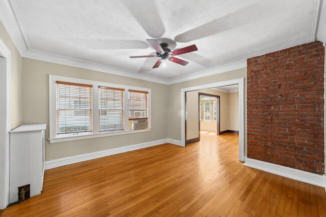 Dining Room - 10206 Clifton Blvd