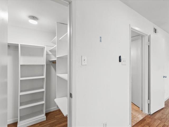 Building Photo - 10650 Steppington Dr